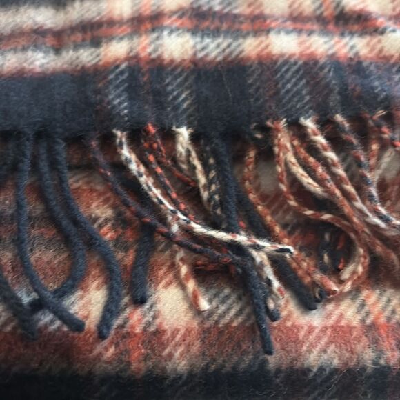 Nordstrom Scarf Fringed Plaid 50% Wool 50% Cashmere Navy Blue Red White 12x73 - Picture 5 of 6